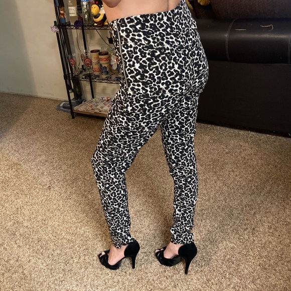 Dynamite casual pants 👖 - Picture 3 of 10